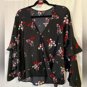 118 EXPRESS L Black and Pink Floral Blouse